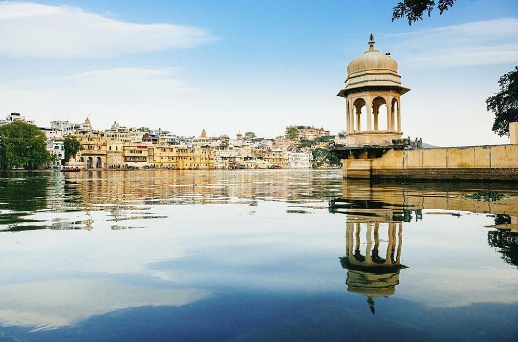 Day 10: Udaipur Sightseen: City Palace, Pichola Lake, Jagdish Temple, Saheliyon Ki Bari Day 10: Udaipur Sightseen: City Palace, Pichola Lake, Jagdish Temple, Saheliyon Ki Bari