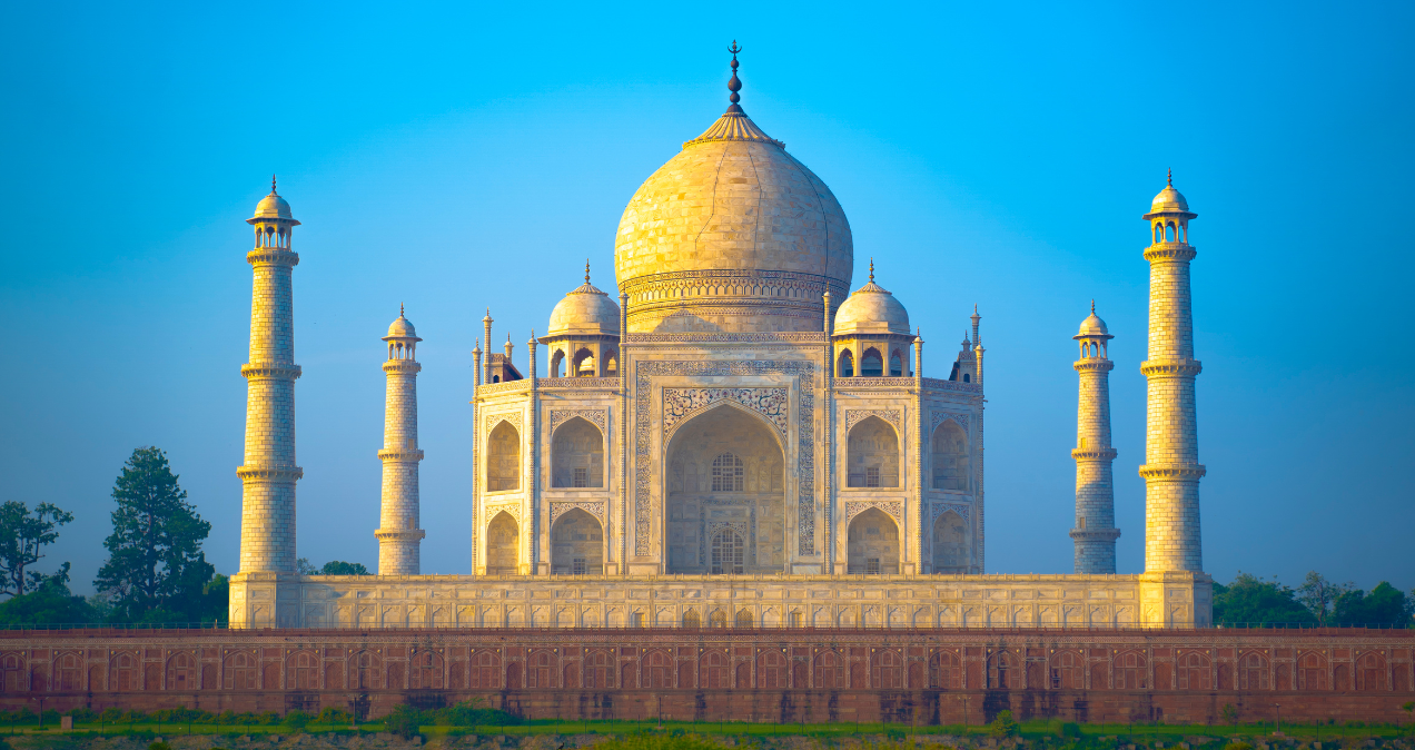 Taj Mahal Sunrise Tour Package: A Magical Experience with Private Driver and Car Taj Mahal Sunrise Tour Package: A Magical Experience with Private Driver and Car